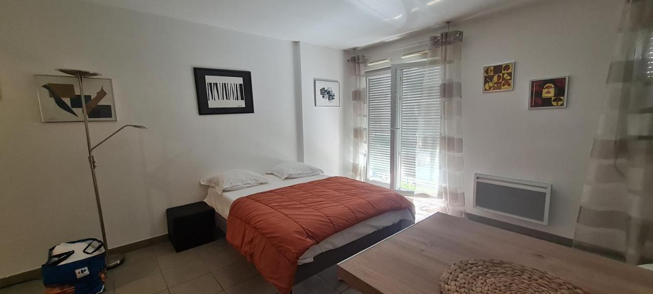 Апартаменты Beau Studio Tout Confort Au Calme Avec Parking . Вийёрбан Экстерьер фото
